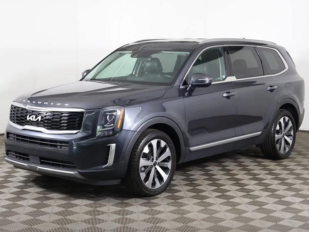 Used 2022 Gray Kia S image 10