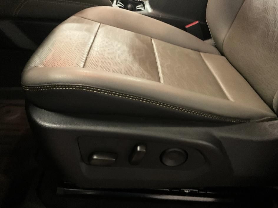 Used 2024 Black Chevrolet ZR2 image 18