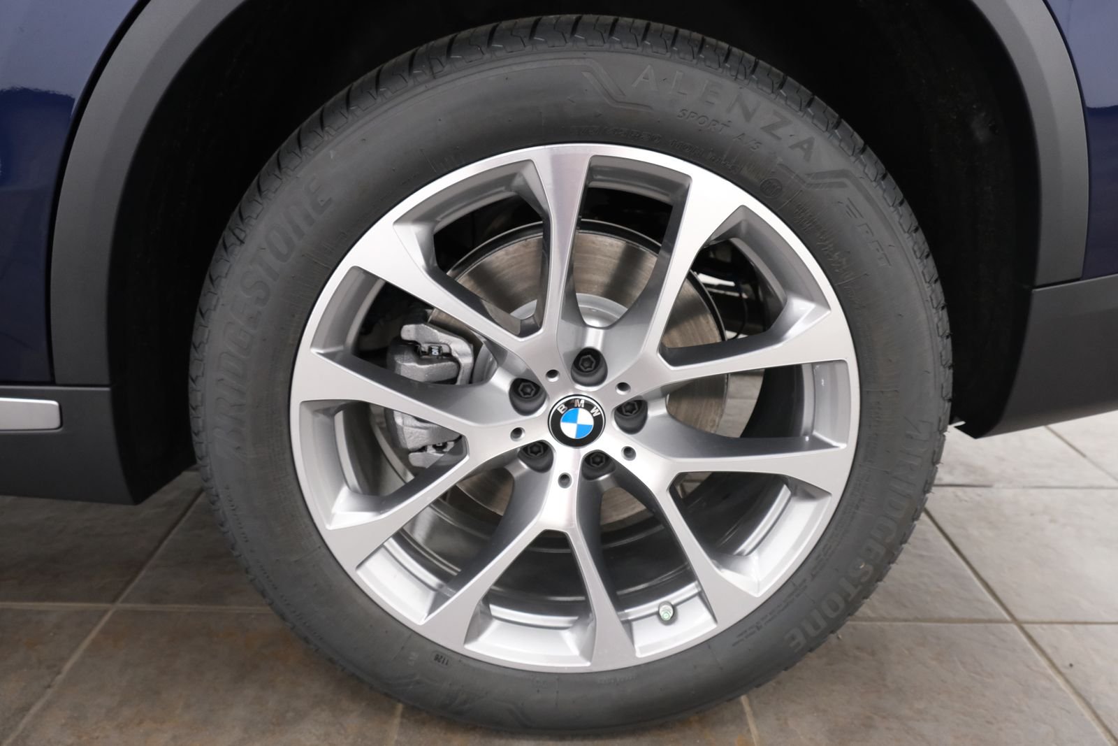 New 2026 Tanzanite Blue II Metallic BMW xDrive40i image 60