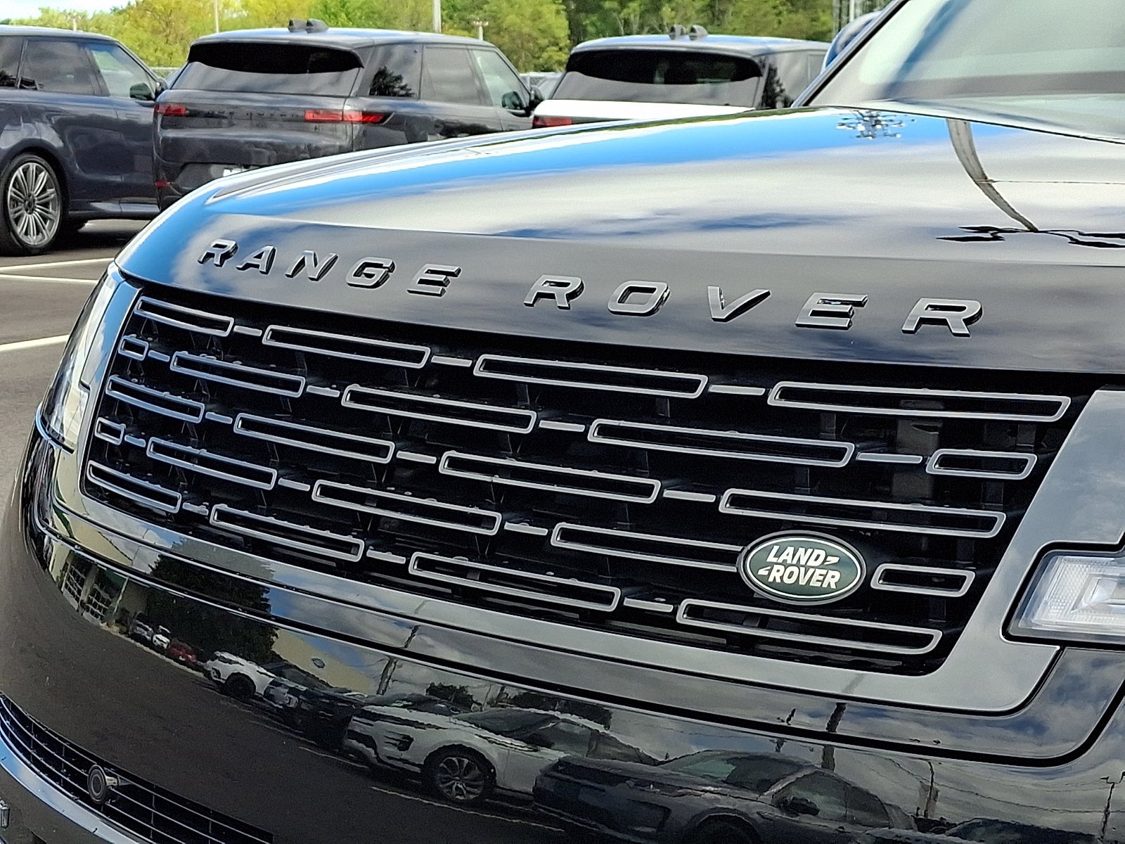 Certified Used 2025 Santorini Black Metallic   1Ag Land Rover Autobiography image 41