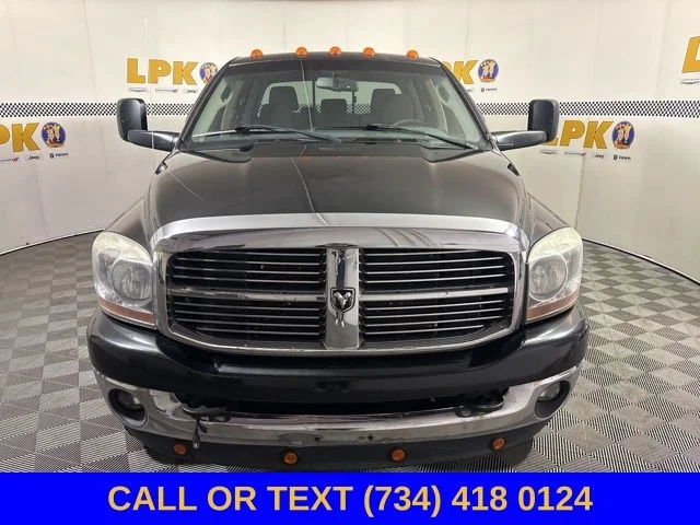 Used 2006 Brilliant Black Crystal Pearl Dodge SLT image 8