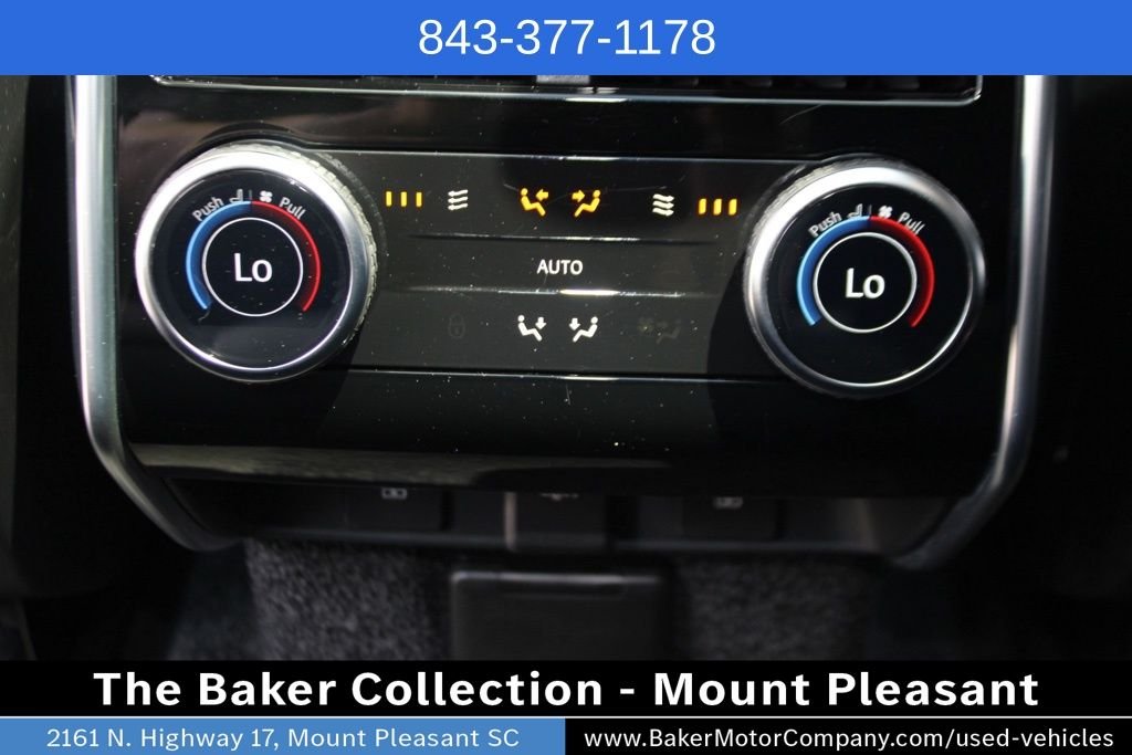 Used 2024 White Land Rover SE image 28