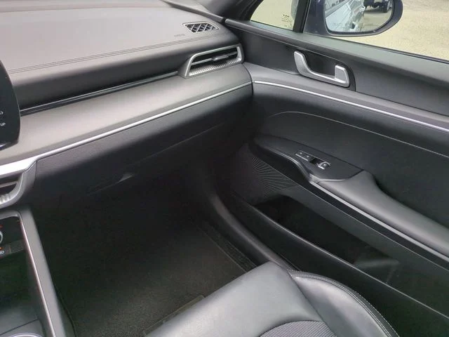 Used 2023 Wolf Gray Kia GT-Line image 16
