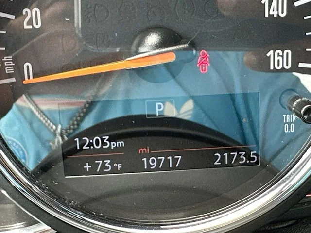 Used 2019 Gray MINI Signature image 12
