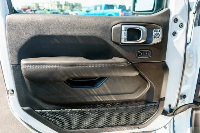 Used 2021 White Jeep Overland image 17