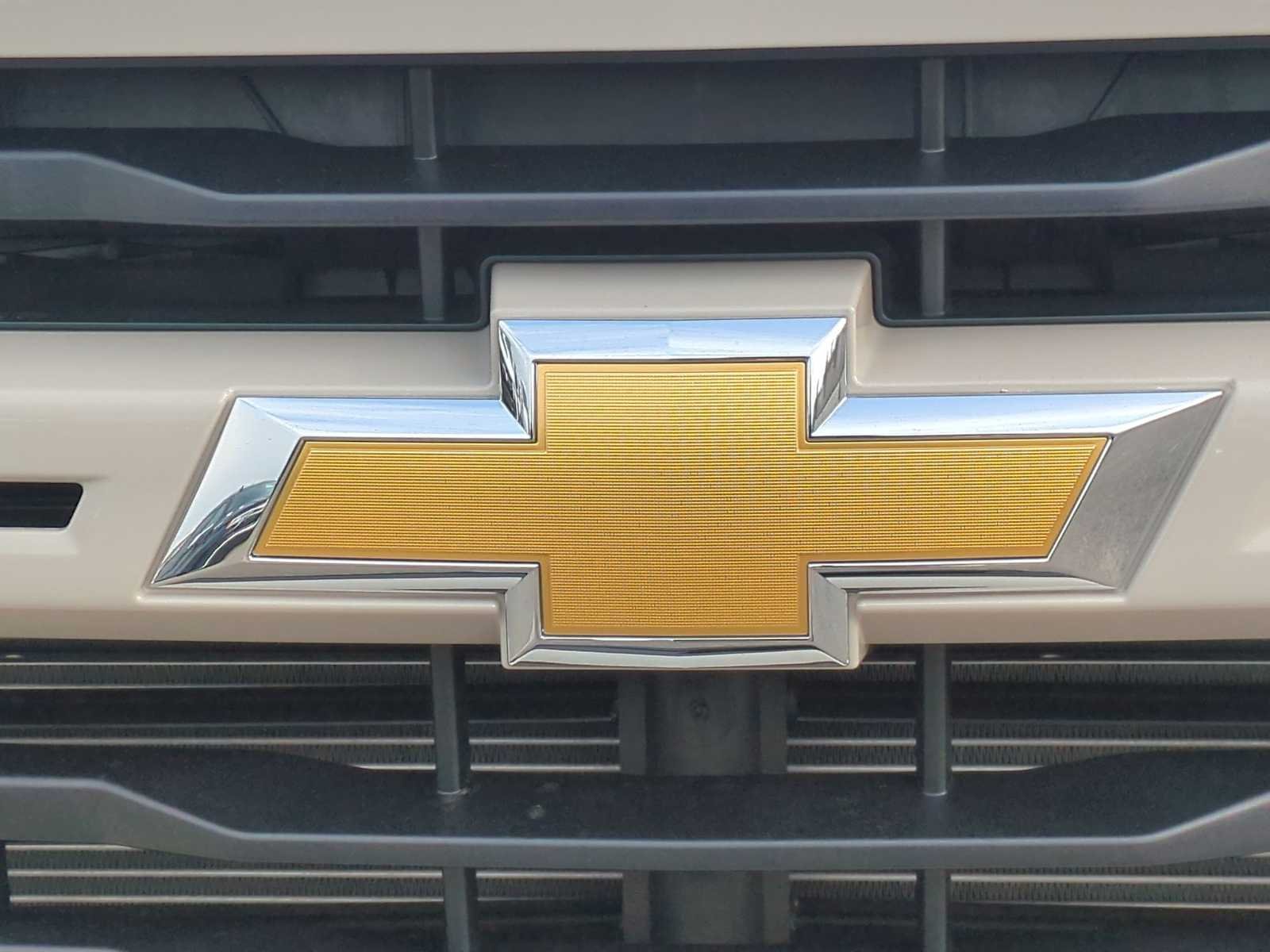 New 2026 White Sands Chevrolet Custom image 8