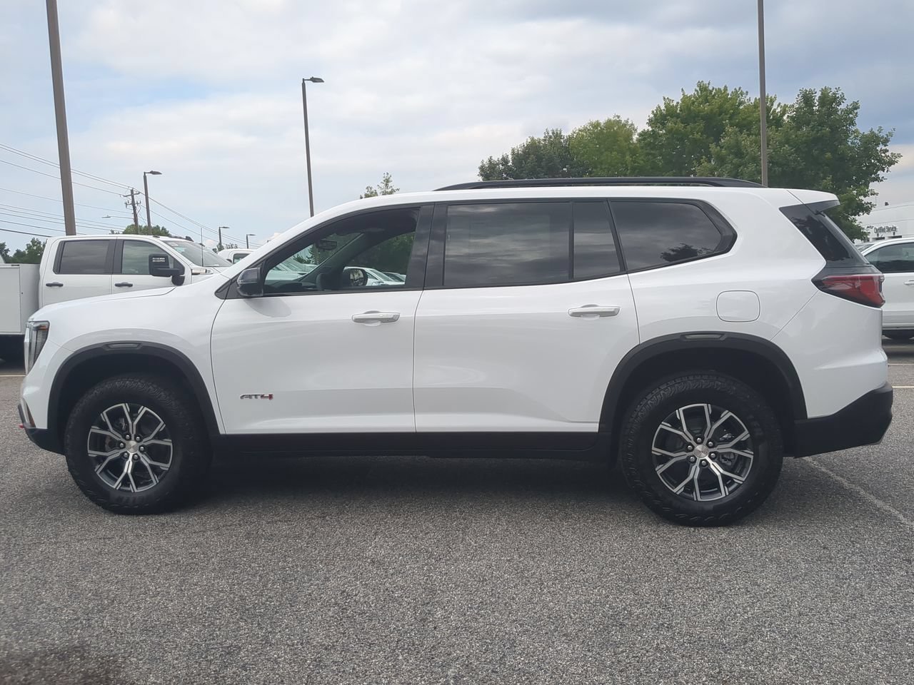 New 2026 Summit White GMC AT4 image 5