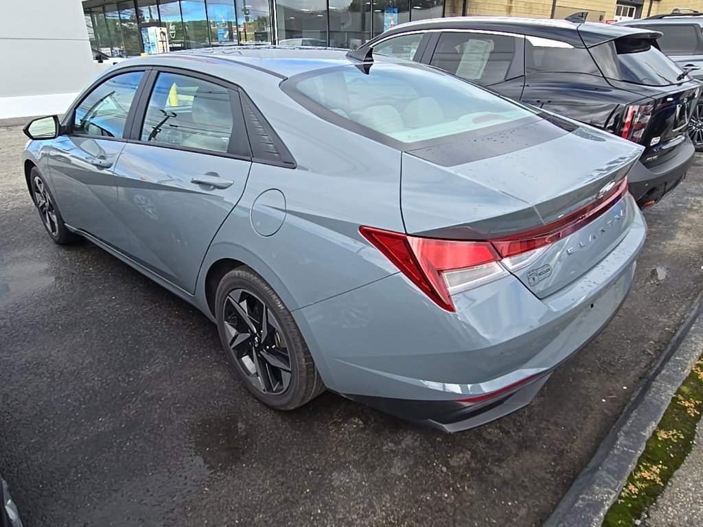 Used 2023 Gray Hyundai SEL image 10