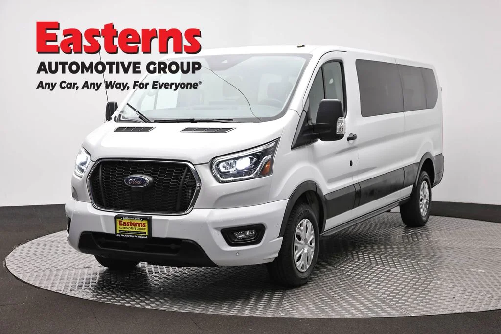 Used 2023 White Ford XLT image 1