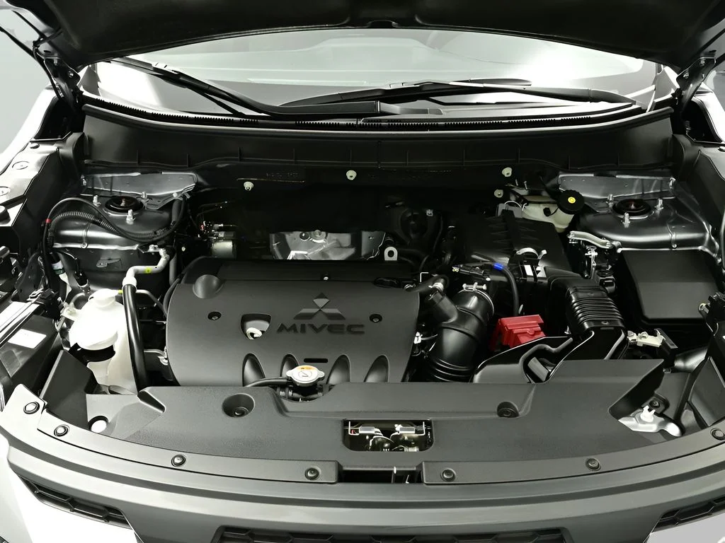 New 2026 Mercury Gray Metallic Mitsubishi S image 20