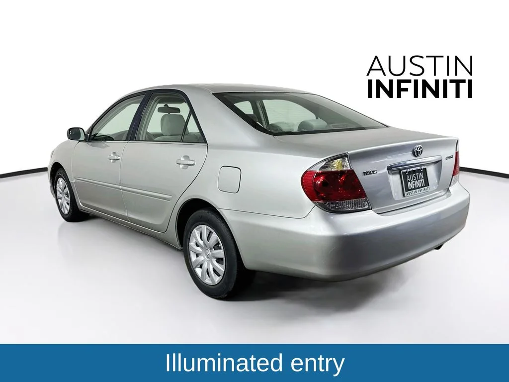 Used 2005 Lunar Mist Metallic Toyota STD image 5
