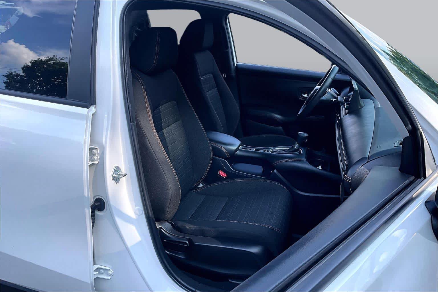 Used 2024 Platinum White Pearl Honda Sport image 8