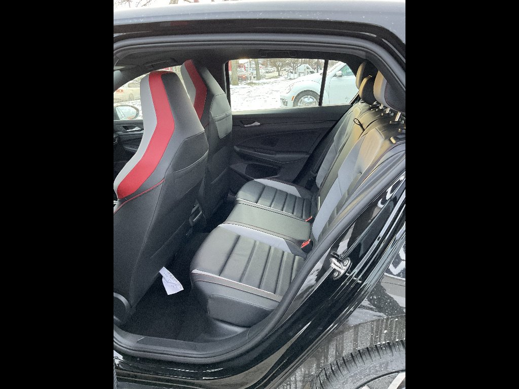 2026 Volkswagen Golf GTI SE - Photo 6