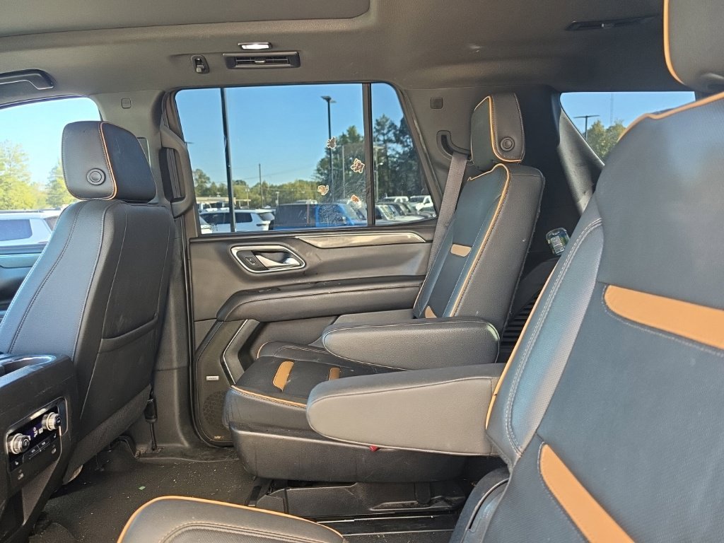Used 2023 White GMC AT4 image 5