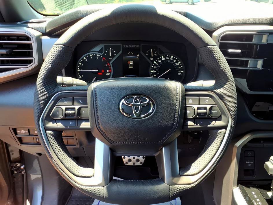 New 2026 Magnetic Gray Meta Toyota SR5 image 15