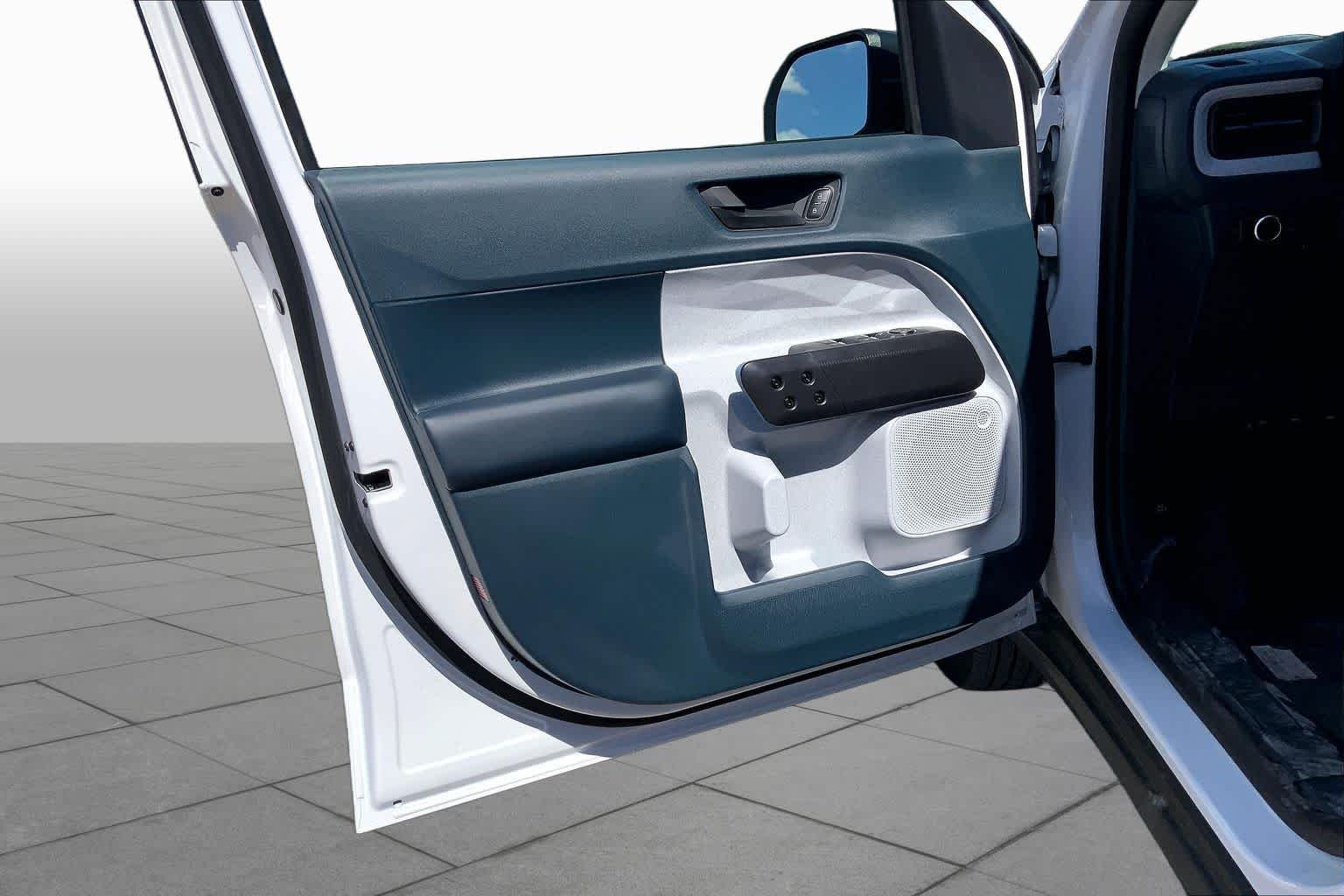 New 2026 Oxford White Ford XLT image 10