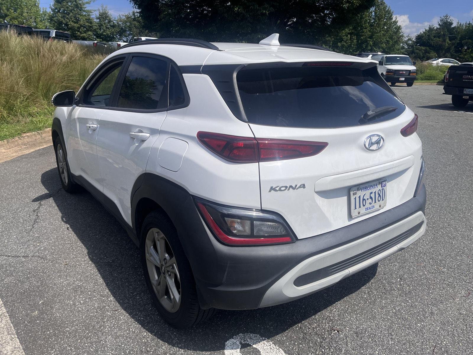 Used 2023 Lunar White Hyundai SEL image 4