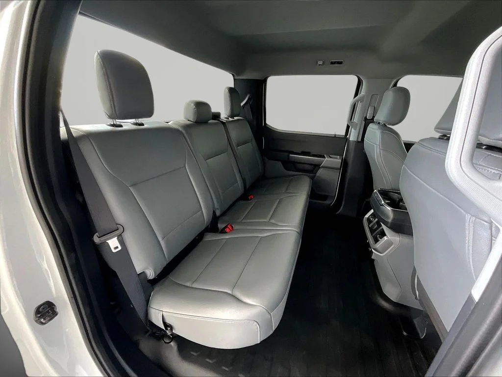 Used 2023 Oxford White Ford Pro image 28