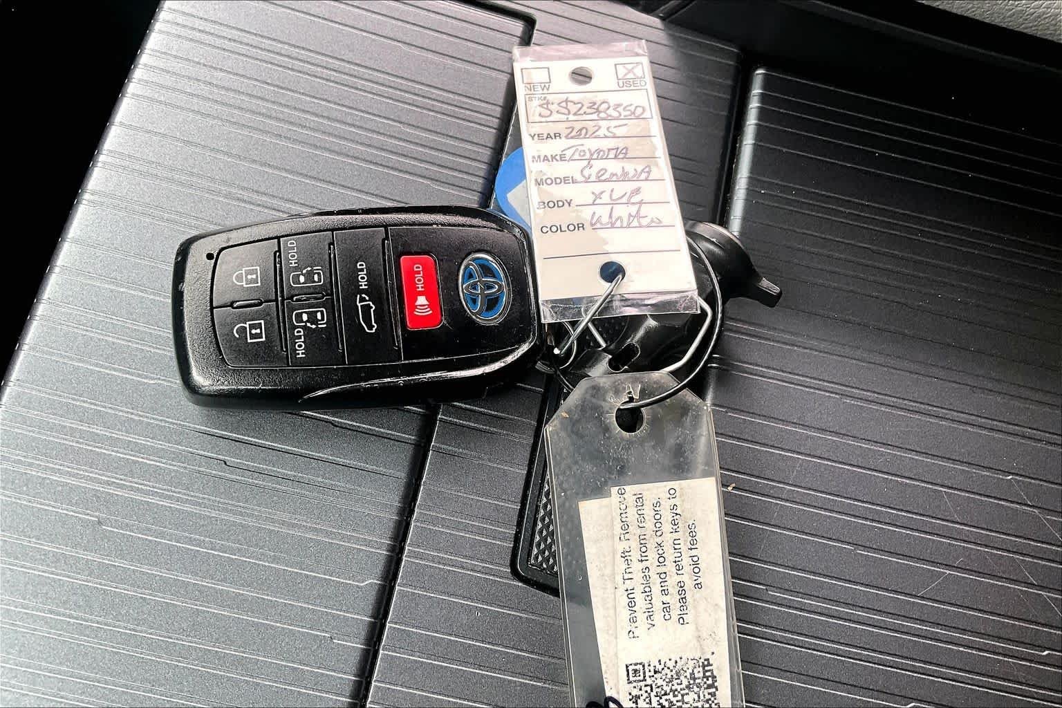 Used 2025 Wind Chill Pearl Toyota XLE image 15