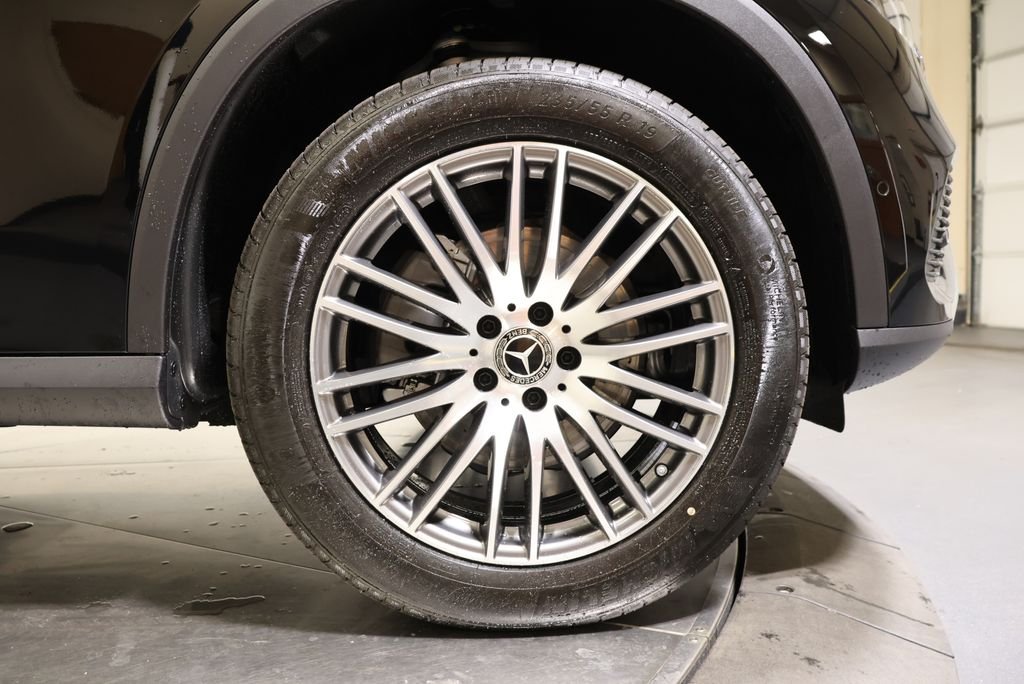Used 2026 Black Mercedes-Benz GLC 300 image 14