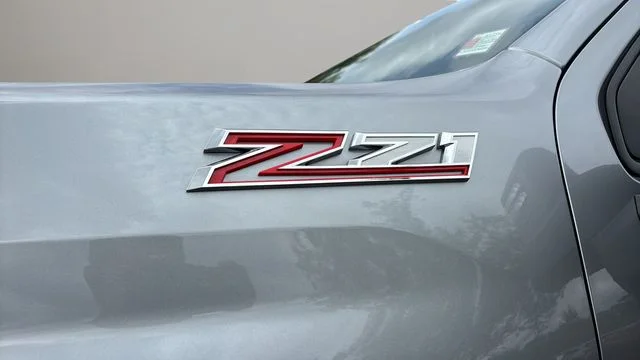 Used 2025 Gray Chevrolet Custom image 38