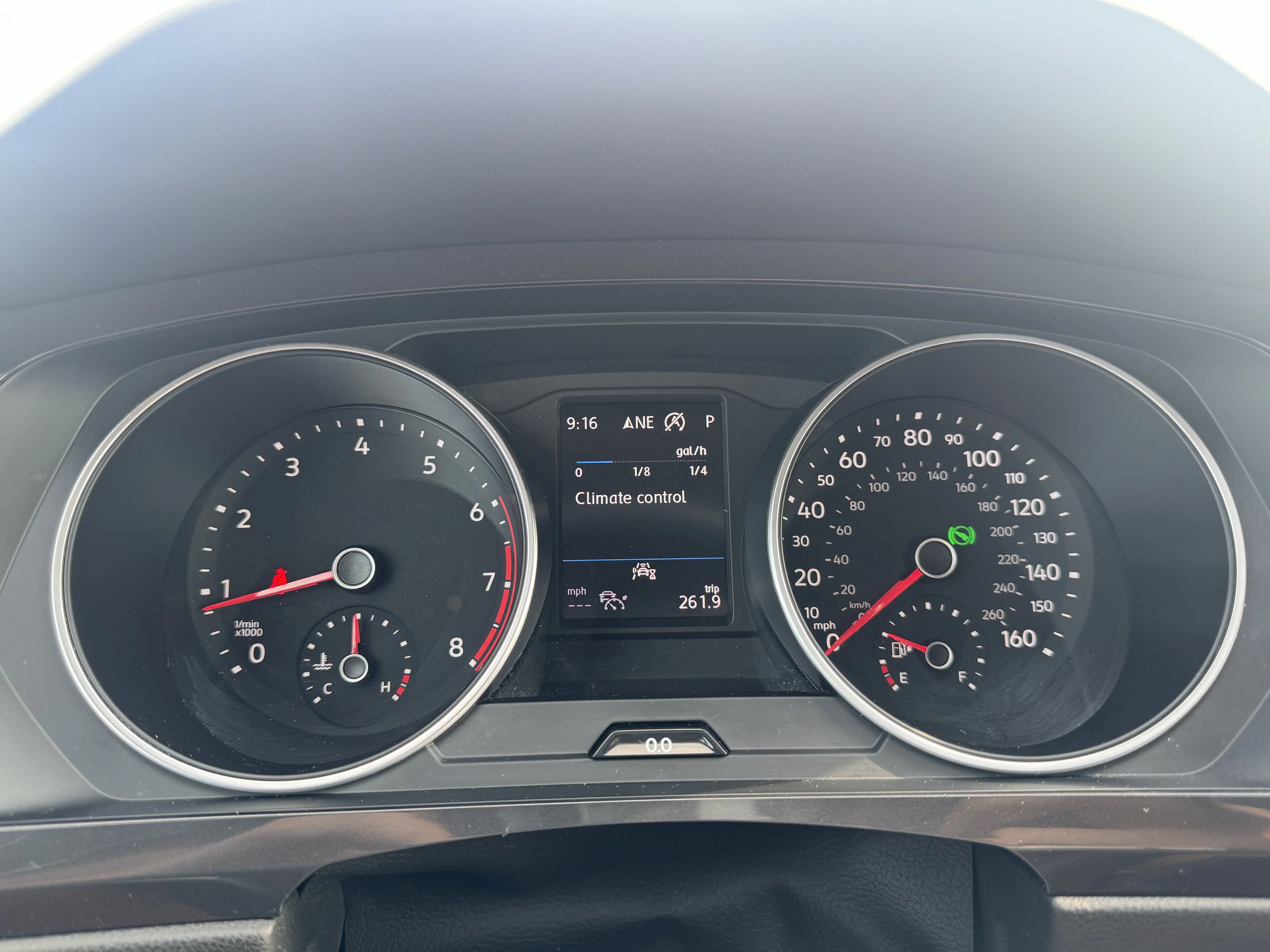 Used 2021 Platinum Gray Metallic Volkswagen SE image 20