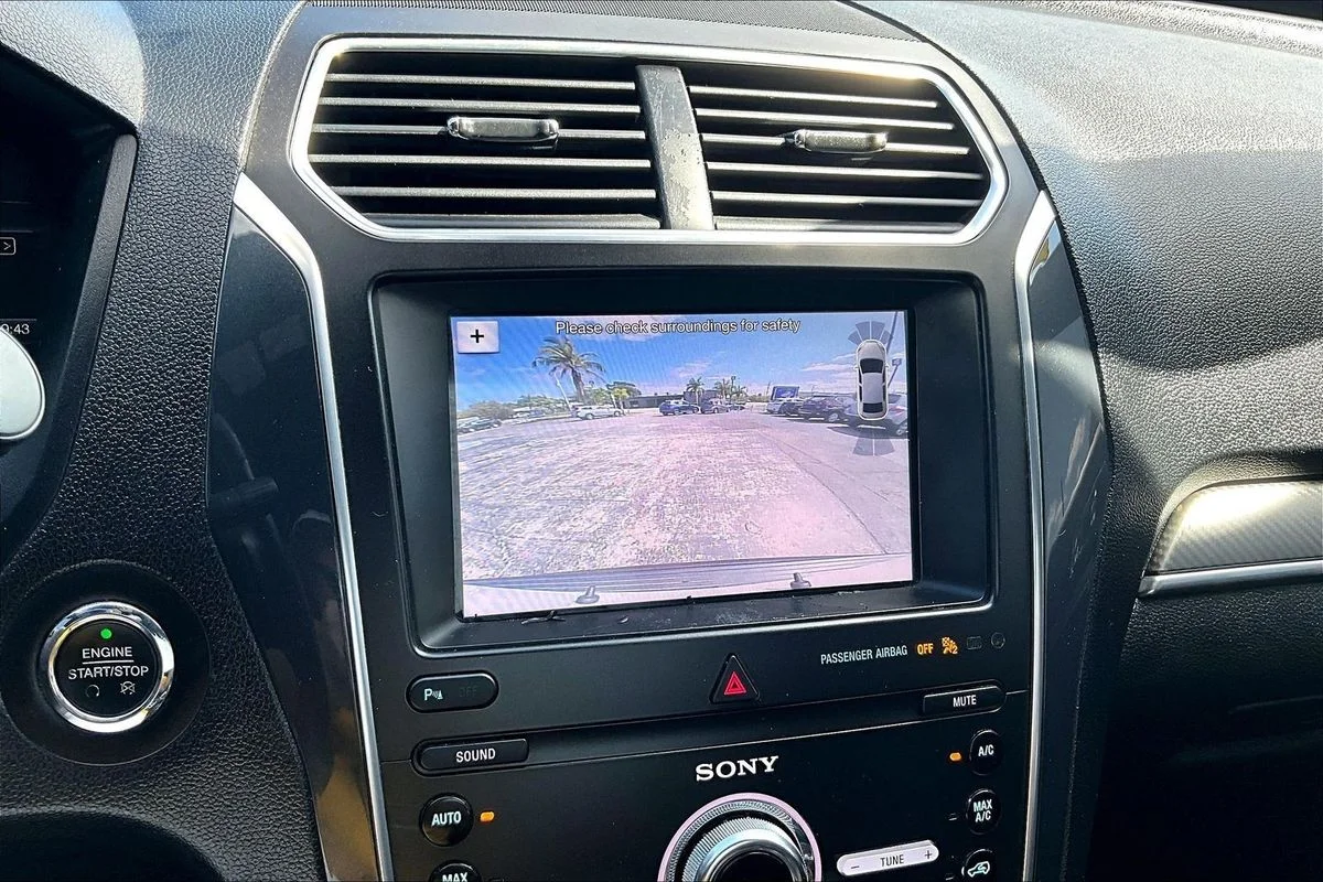 Used 2019 White Ford Sport image 14