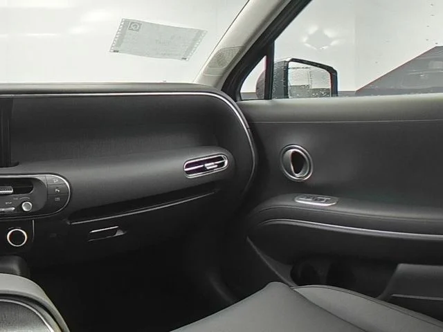 New 2026 Gray Hyundai SEL Premium image 35