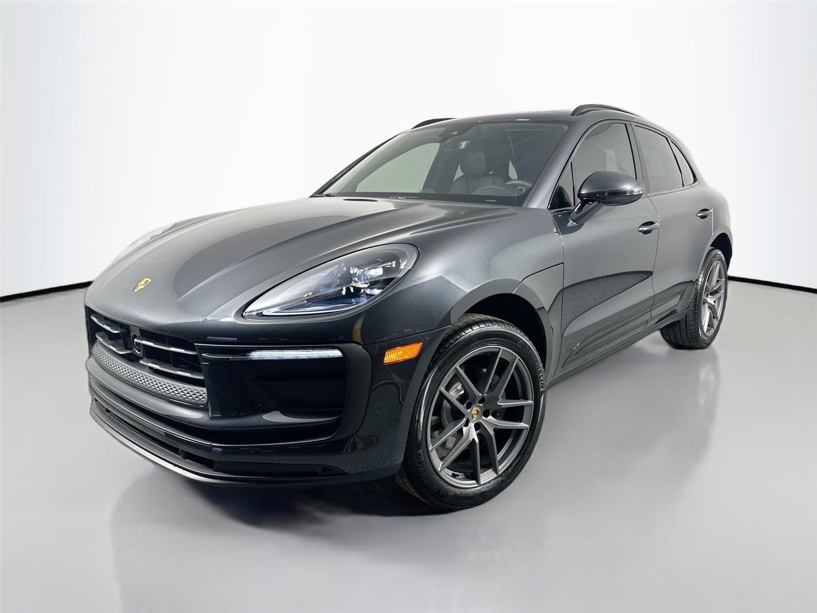2026 Porsche Macan T's photo