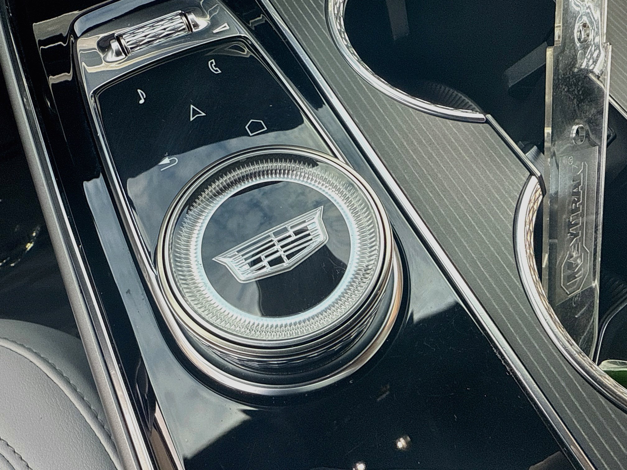 Used 2024 Emerald Lake Metallic Cadillac Sport image 36