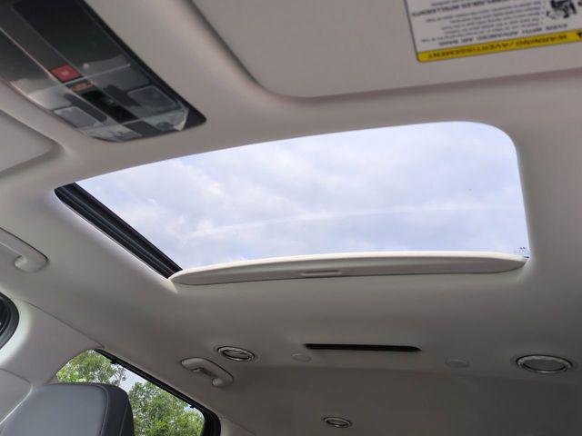New 2026 Blue Hyundai Blue SEL Premium 8P image 18