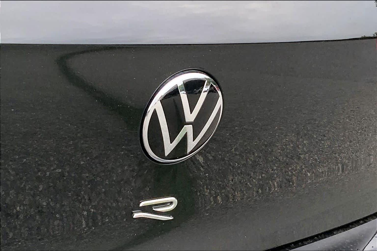 Used 2026 Mythos Black Metallic Volkswagen  image 29