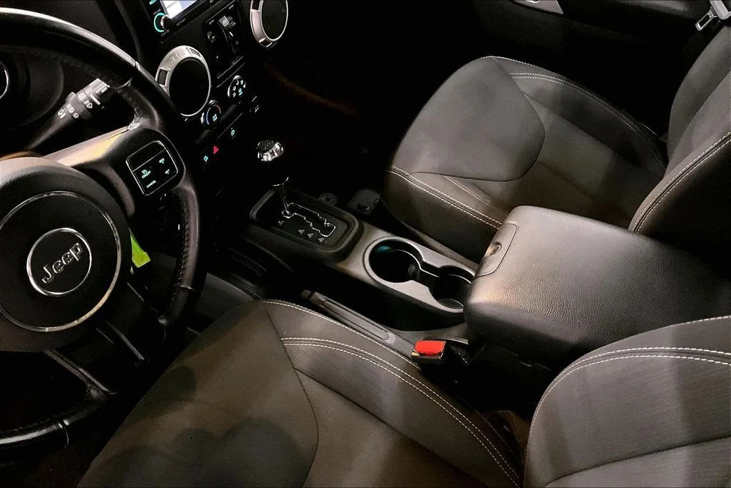 Used 2018 Gray Jeep Unlimited Rubicon image 18