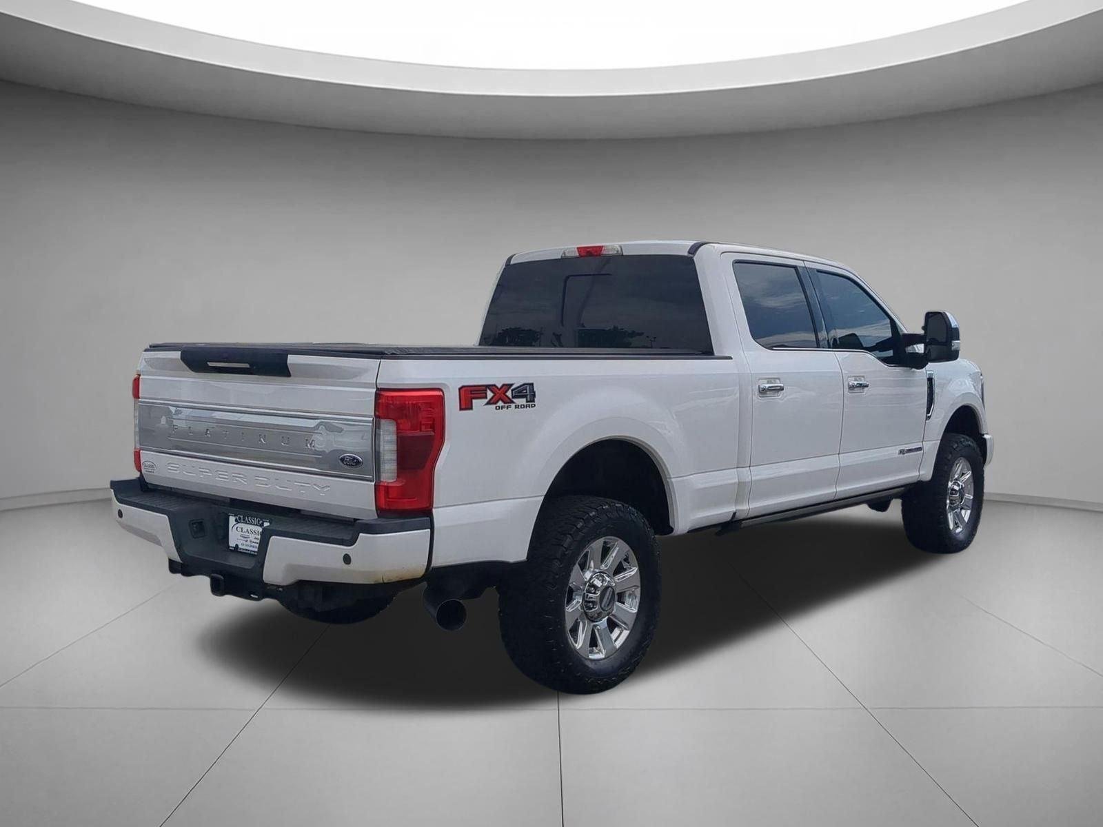 Used 2019 White Platinum Metallic Tri-Coat Ford Platinum image 5