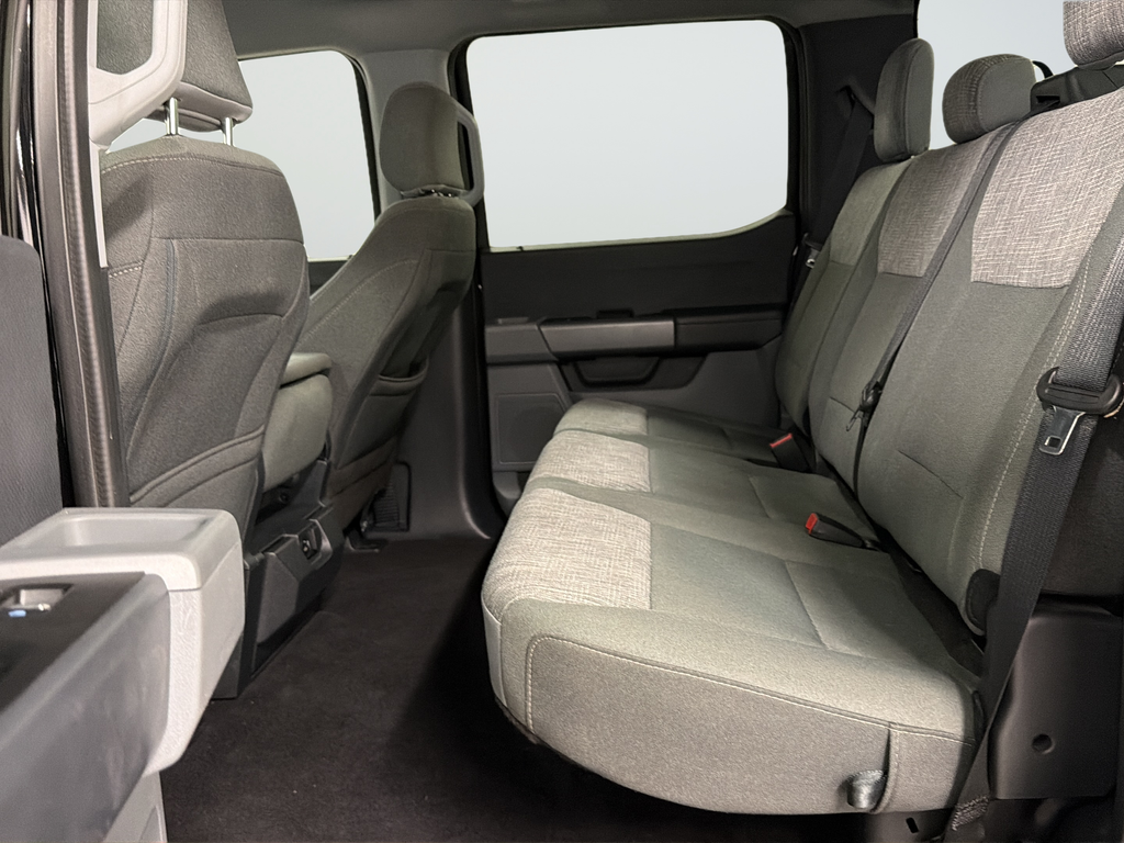 Used 2023 Black Ford XLT image 27