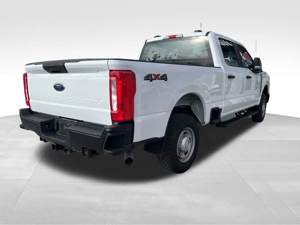 Used 2024 White Ford XL image 6
