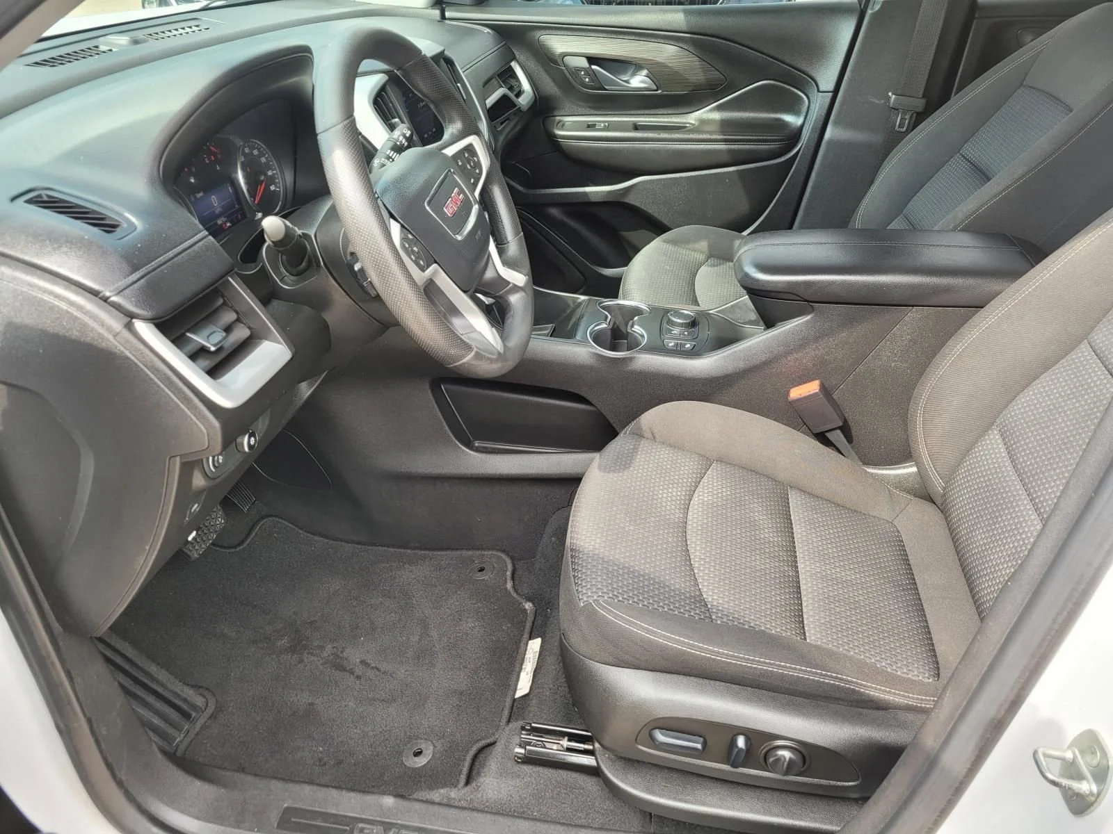Used 2022 Summit White GMC SLE image 23