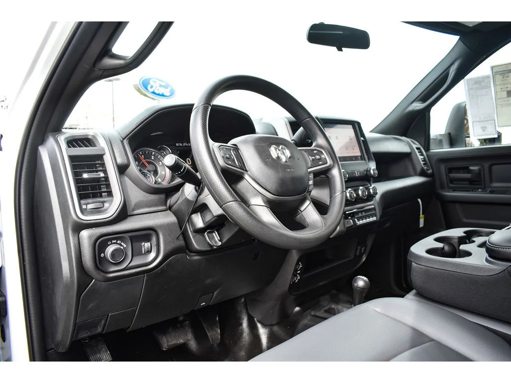New 2024 Bright White Clearcoat Ram Tradesman image 9