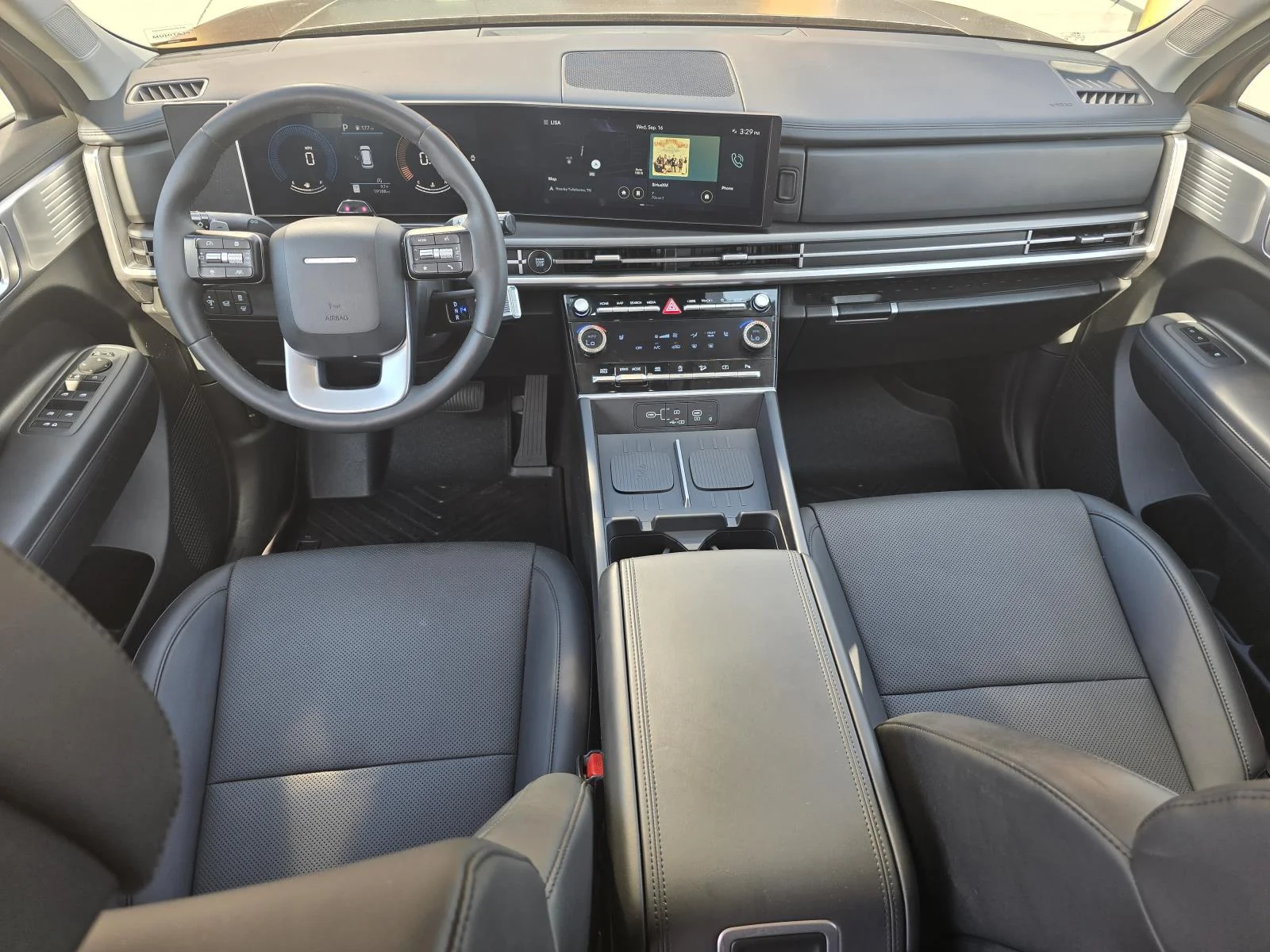 Used 2024 Earthy Brass Matte Hyundai XRT image 11