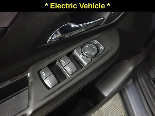Used 2023 GRAY GHOST METALLIC Chevrolet 2LT image 22