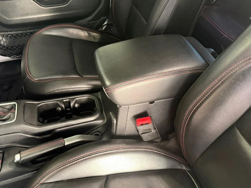 Used 2020 White Jeep Unlimited Rubicon image 12