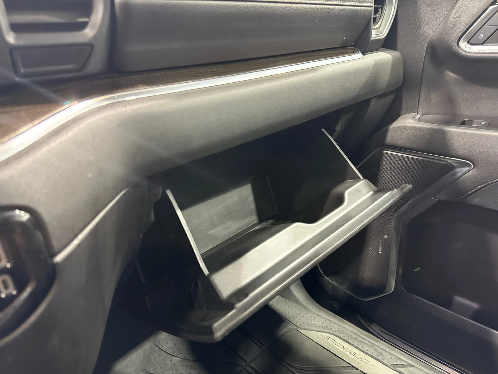 Used 2023 Sterling Gray Metallic Chevrolet LT image 19