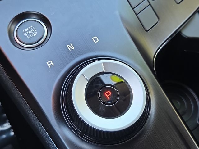 Used 2026 Fusion Black Kia S image 20