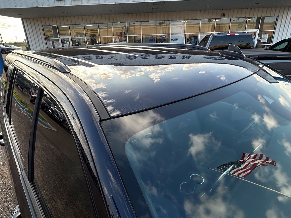 Used 2022 Blue Chevrolet Z71 image 7