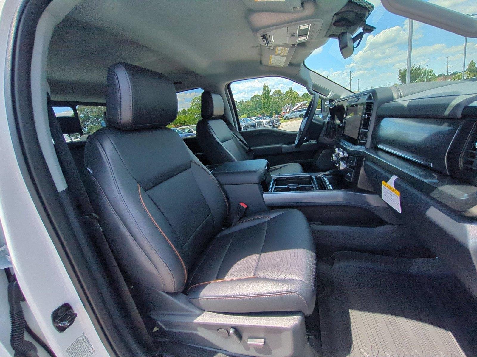 New 2026 Oxford White Ford F-250® Lariat® image 38