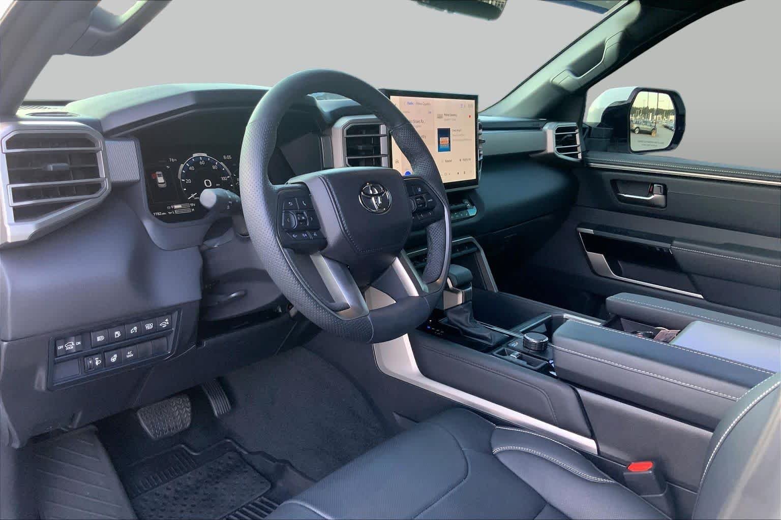 Used 2026 Wind Chill Pearl Toyota Limited image 17