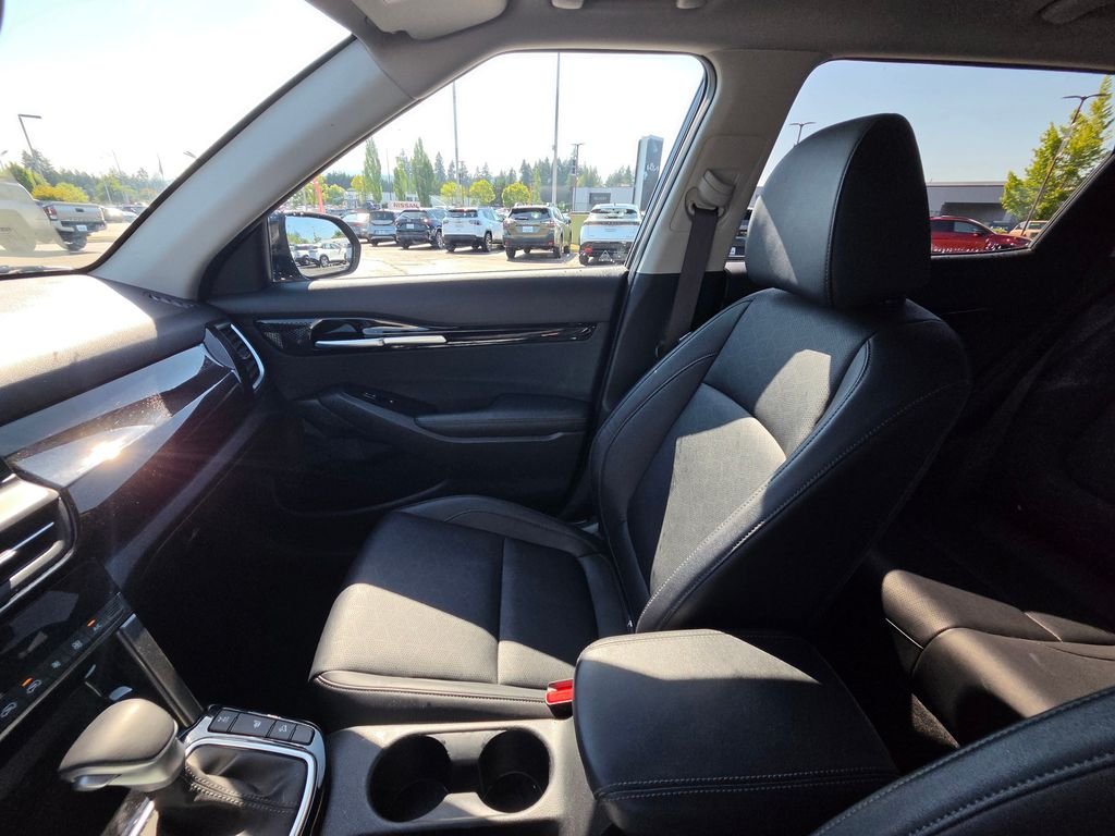 Used 2024 Black Kia S image 27