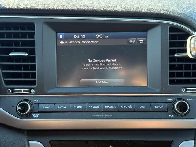 Used 2018 White Hyundai SEL image 16