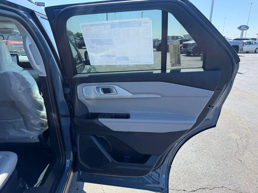 New 2026 Vapor Blue Metallic Ford Active image 52