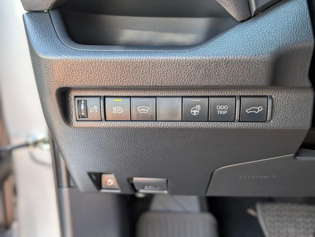 2024 Toyota RAV4 XSE - Photo 39